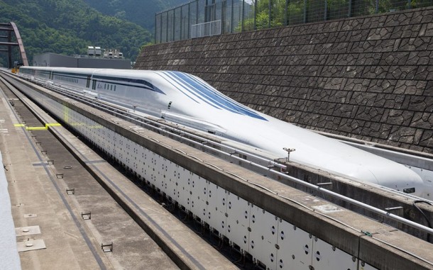 japans-maglev-train-is-fast-very-fast