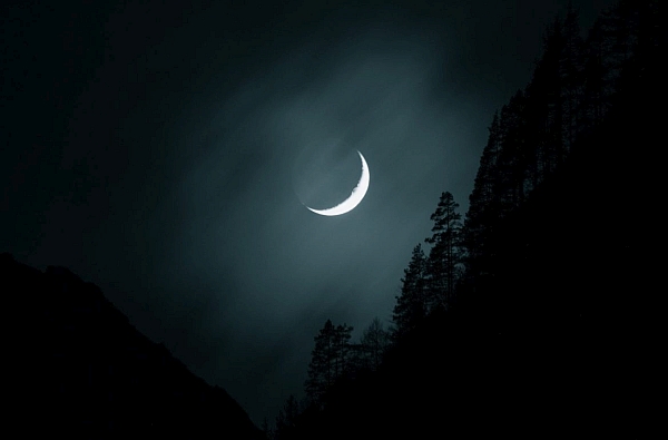 New Moon in Scorpio, November 15, 2020 - Through Chasm Caves and Titan Woods