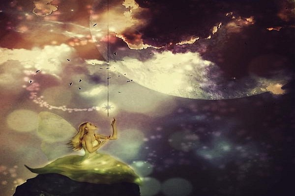 Harness the power of the Full Moon, especially if you were burn under one! moon power
