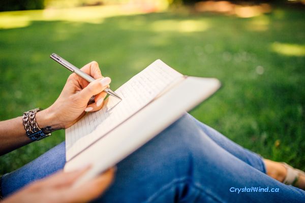 A Beginner’s Guide to Using Writing Therapy to Enhance Personal Growth