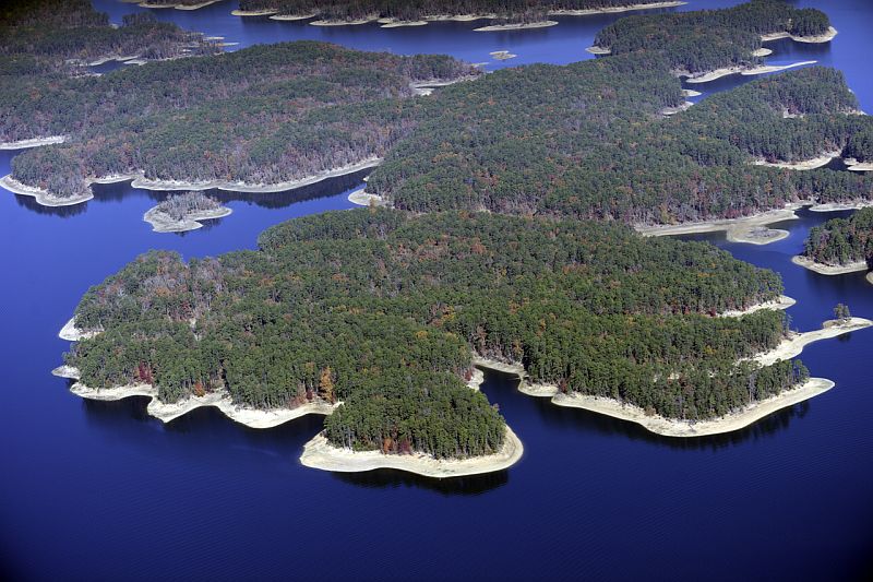 aerial view of lake ouachita
