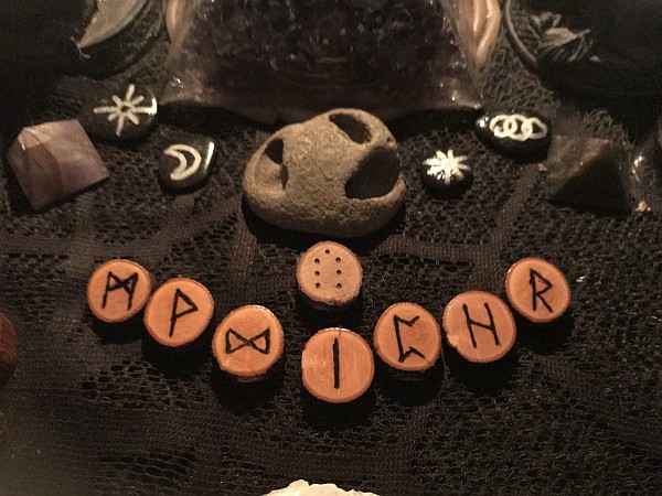 Weekly Rune & Moon 8-14 December 2019