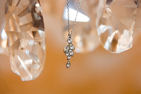 How To Incorporate The Wonder Of Crystals Into Your Wedding Anniversary Celebrations How To Incorporate The Wonder Of Crystals Into Your Wedding Anniversary Celebrations