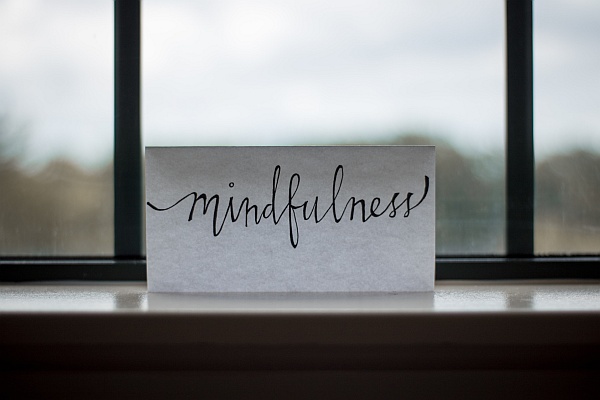 How Mindfulness & Make-Up Go Hand In Hand