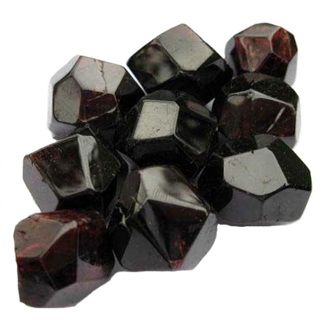 Garnet - Stone of the Crusaders and Knights garnet_cluster