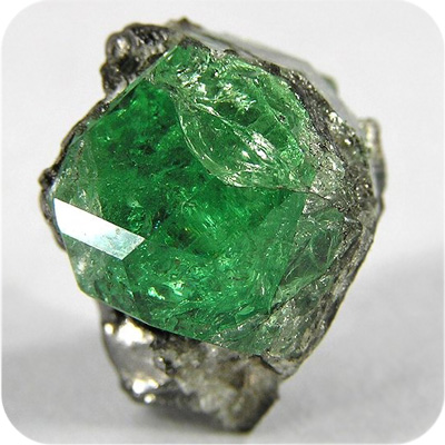 tsavorite_rough