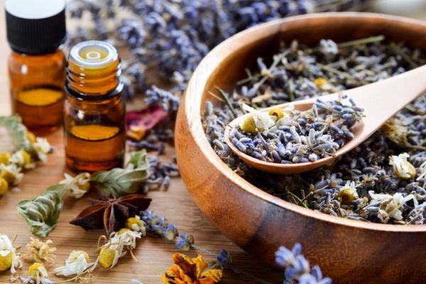2 Essential Oils For Better Zzzs
