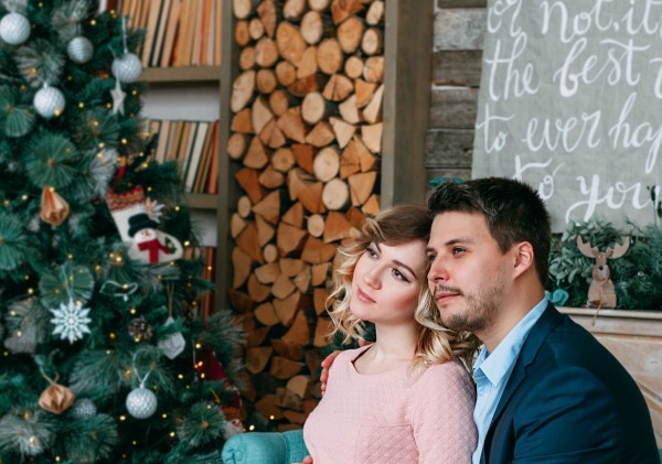 Why the Holidays Make You Feel Like You're in Love