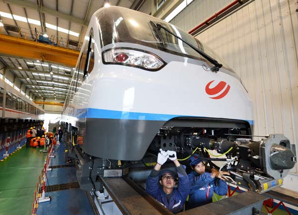 A ‘Levitating’ Train That Travels At A Faster Speed Than An Airplane!