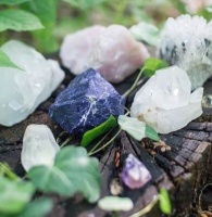 How to Promote Your Wellness with Healing Crystals