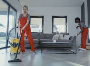 How Elderly Cleaning Services Can Create a Cozy Environment