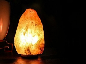 How a Himalayan Salt Lamp Can Improve Your Mood 