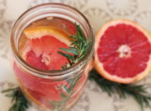 Grapefruit and Rosemary Water - For Weight Loss And Detox!