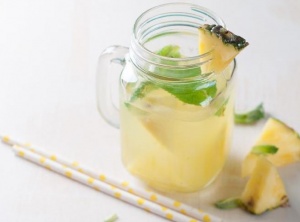 Pineapple Water Will Detoxify Your Body, Help You Lose Weight, And Reduce Joint Swelling And Pain