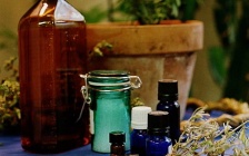 The Miracle of Tea Tree Oil: 80 Amazing Uses for Survival