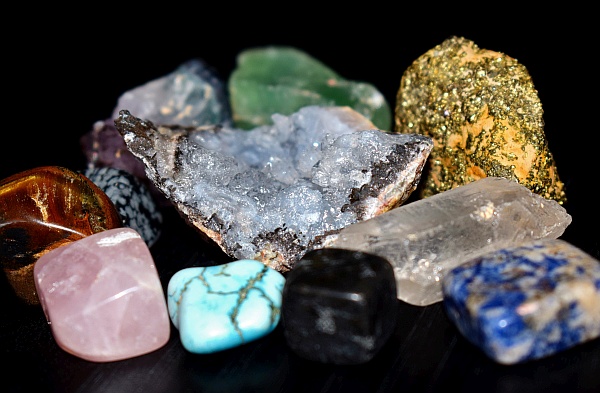 14 Crystals and Healing Stones for Depression