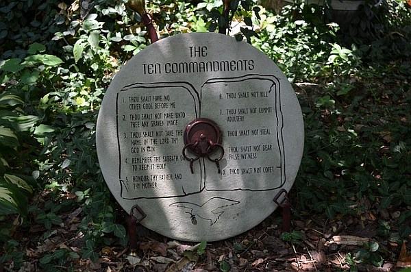 The 10 Commandments the-ten-commandments