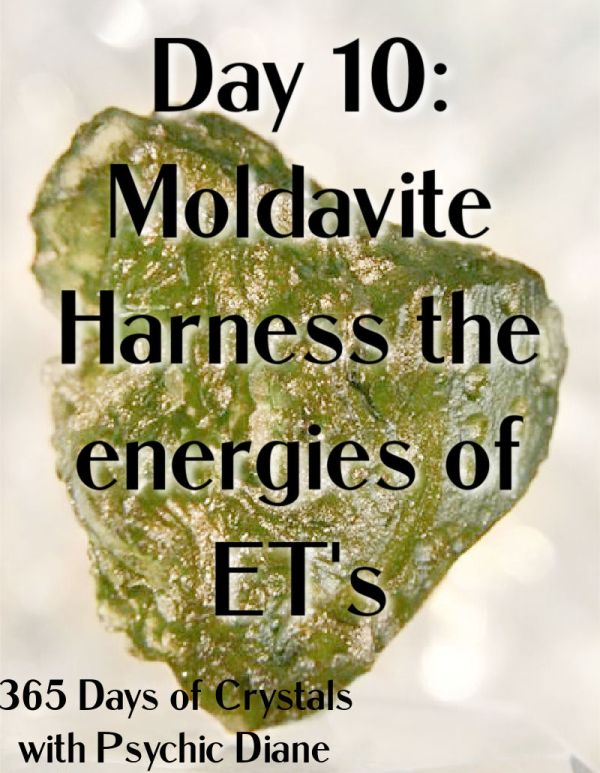 365 Days of Crystals - Day 10: Moldavite