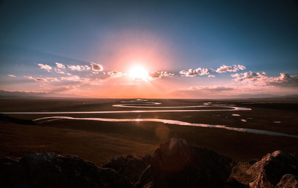 New Earth is Aglow in Your Hearts: Yeshua and Mary Magdalene New Earth is Aglow in Your Hearts: Yeshua and Mary Magdalene