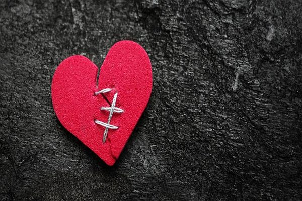 5 Reminders When Dealing with Heartache 5 Reminders When Dealing with Heartache