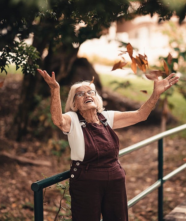 How Seniors Can Benefit From Crystal Healing