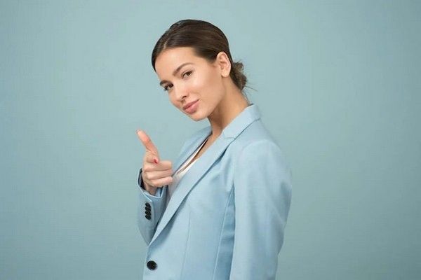 Be More Confident: 10 Ways to Overcome Low Self-Esteem Be More Confident: 10 Ways to Overcome Low Self-Esteem