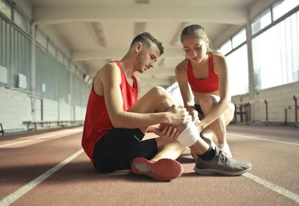 Navigating Emotional Turmoil: Strategies for Coping with Injury Navigating Emotional Turmoil: Strategies for Coping with Injury