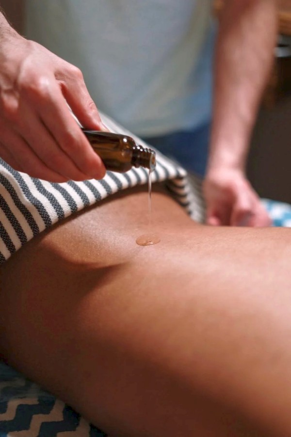 5 Amazing Massage Oils For Relaxation 5 Amazing Massage Oils For Relaxation