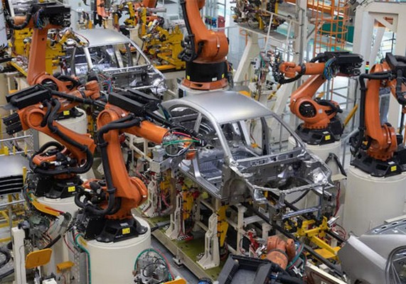 How Industrial Automation is Shaping the Economy