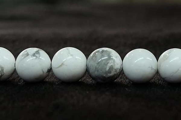 Howlite