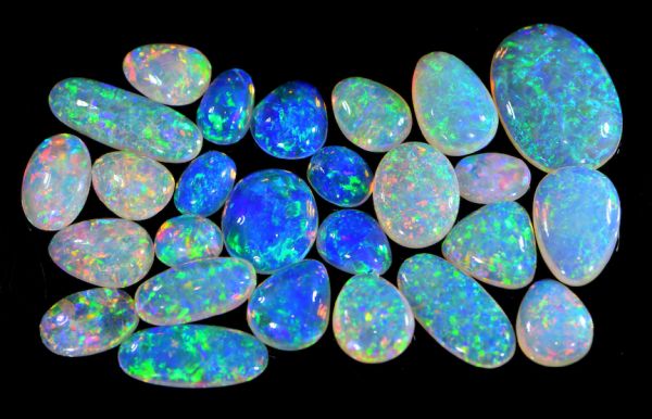 Australian Opals and Their Mystical Light: Spotlight on Crystal Opals Australian Opals and Their Mystical Light: Spotlight on Crystal Opals