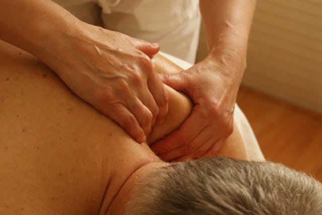 5 Natural Ways to Treat Chronic Pain 5 Natural Ways to Treat Chronic Pain