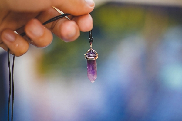 7 Calming Gemstones for Headaches and Migraines