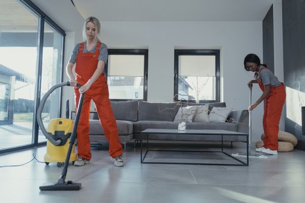 How Elderly Cleaning Services Can Create a Cozy Environment