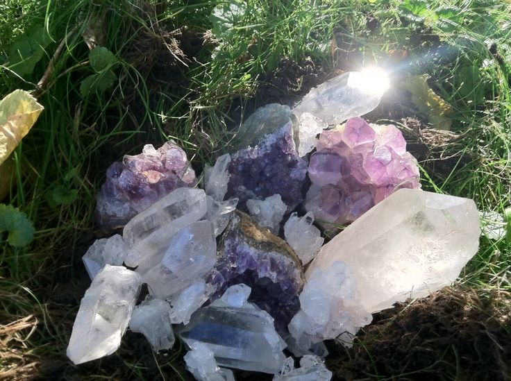 Charging Crystals charging sunlight gemstones