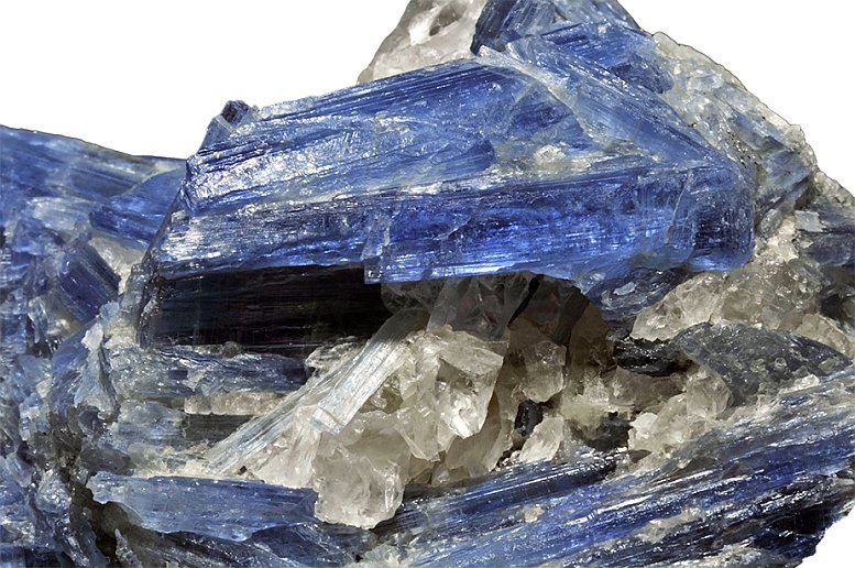 Libra’s Featured Stone - Kyanite Libra’s Featured Stone - Kyanite