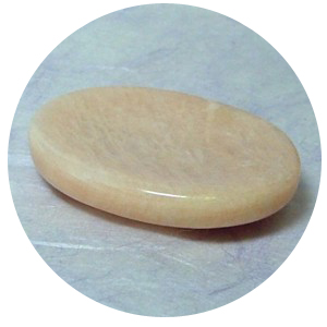 moonstone_palm_stone