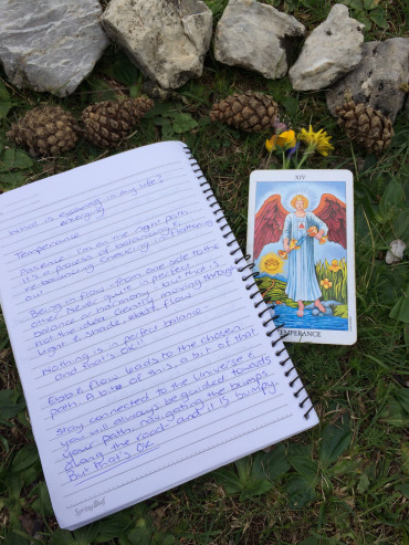 Tarot reading in nature outdoor-tarot