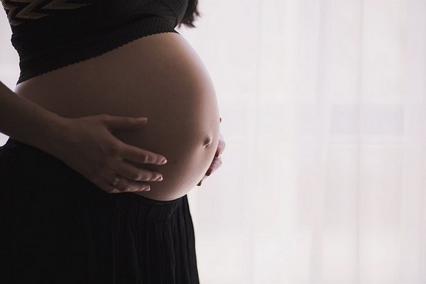 Is CBD Oil Consumption Safe for a Pregnant Woman?