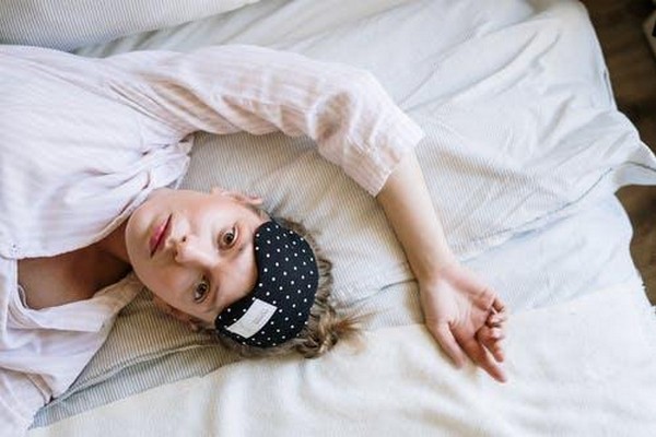 How To Treat Insomnia Using CBD Herbs And Supplements