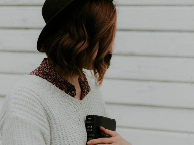 5 Natural and Spiritual Ways to Fight and Banish Menopausal Anxiety 5 Natural and Spiritual Ways to Fight and Banish Menopausal Anxiety