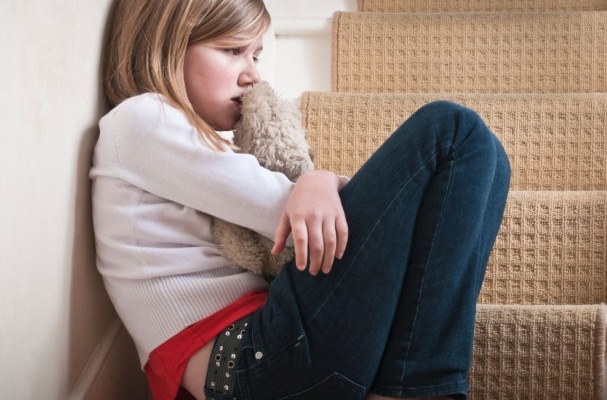 How Childhood Emotional Neglect Affects Our Mental Health