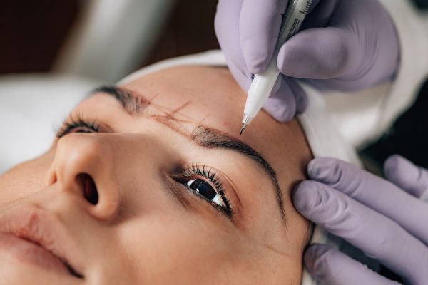 The Psychology of Eyebrows: How Permanent Makeup Boosts Confidence