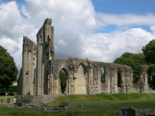 glastonbury_abbey_3_by_zornig_cw