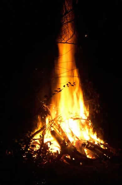 samhain_bonfires