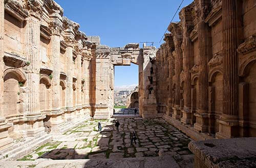 baalbek-interior-courtyard