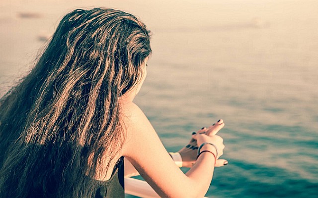 You’re Sinking Because You’re Trying Too Hard: Thoughts On Letting It Go & Letting It Be tryingtohard