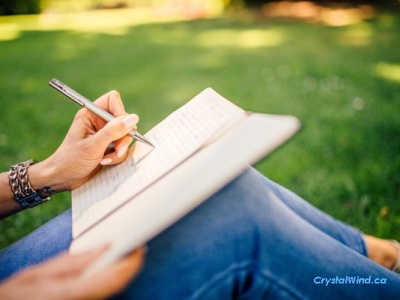 A Beginner’s Guide to Using Writing Therapy to Enhance Personal Growth