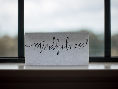 How Mindfulness & Make-Up Go Hand In Hand