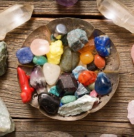 5 Essential Healing Crystals to Shop Right Now